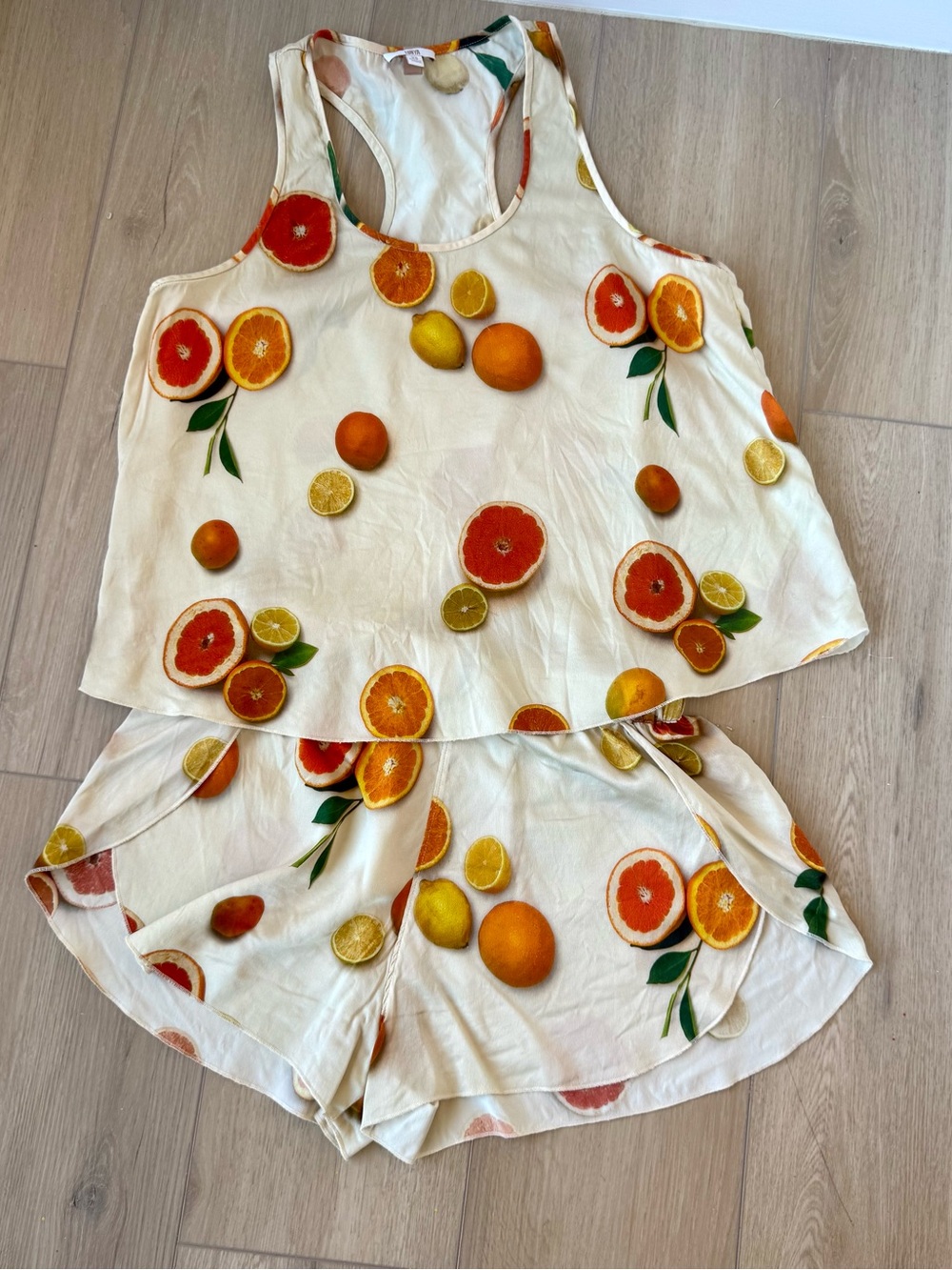 Lunya Washable Silk Tulip Back Set XS Citrus Fruit Pajamas - Picture 2 of 11